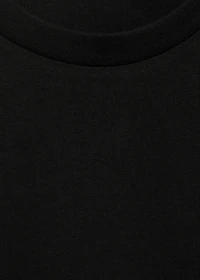 100% cotton slim-fit t-shirt