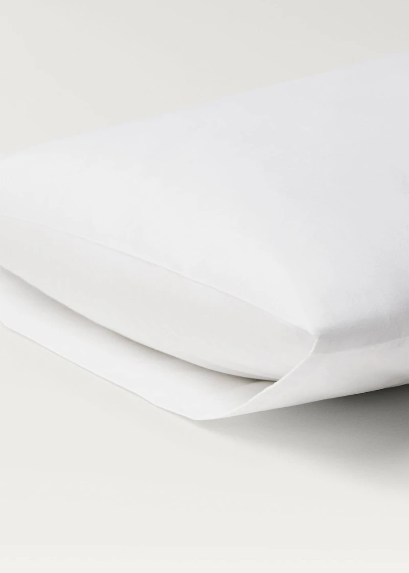 Two 500-thread count cotton percale pillowcases with rounded piping detail 50x75 cm