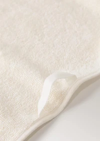 Bath towel with floral trim
