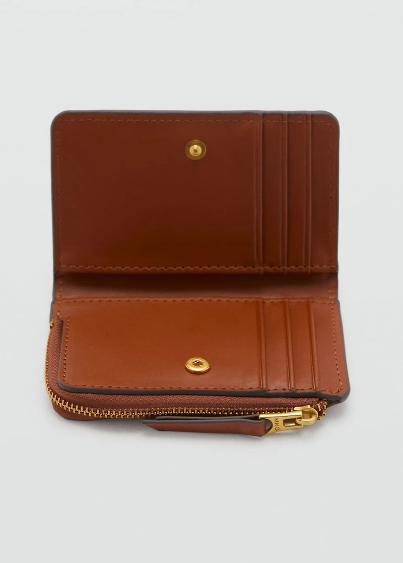 Small leather-effect wallet