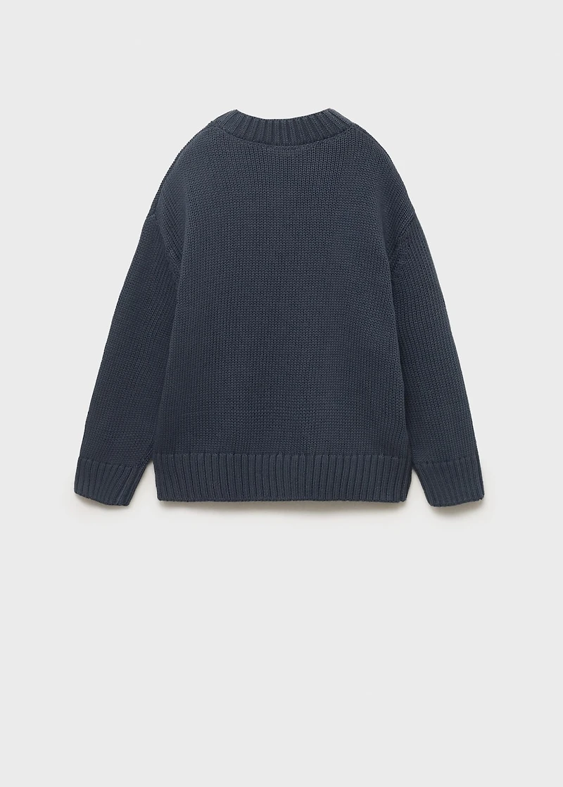 Long-sleeve knitted sweater