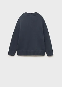 Long-sleeve knitted sweater