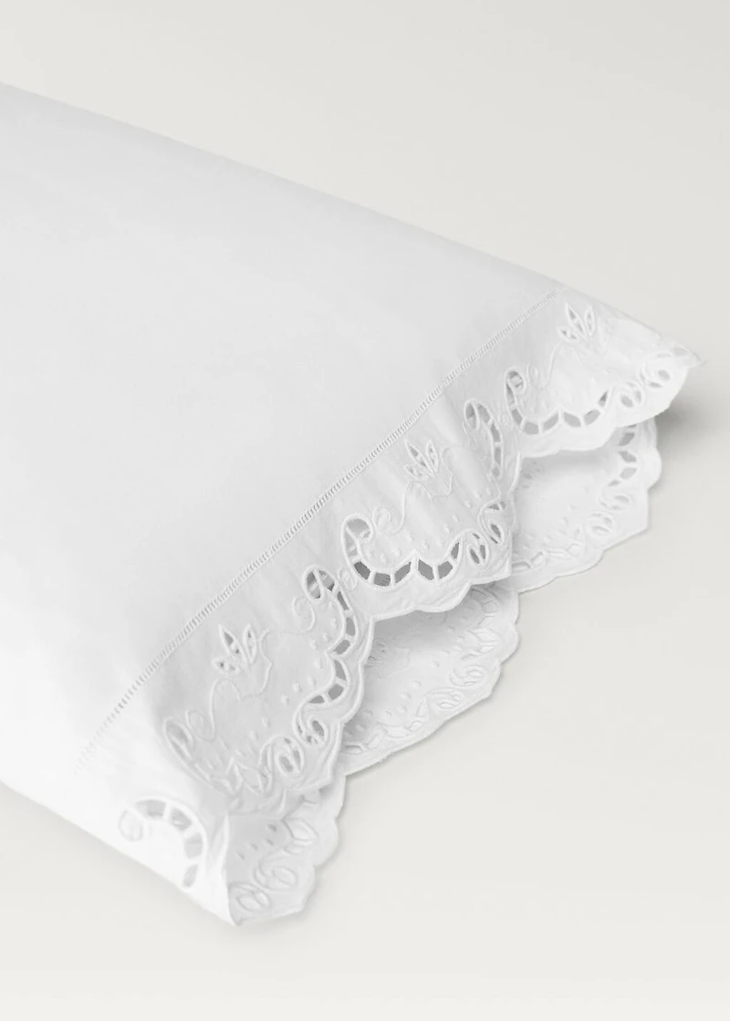 Embroidered cotton pillowcase with lace embroidery 177x433 inches