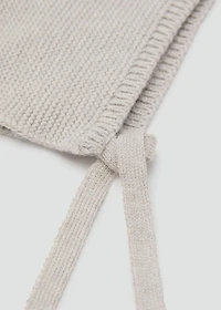 Knitted bonnet