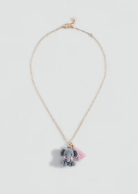 Contrasting necklace