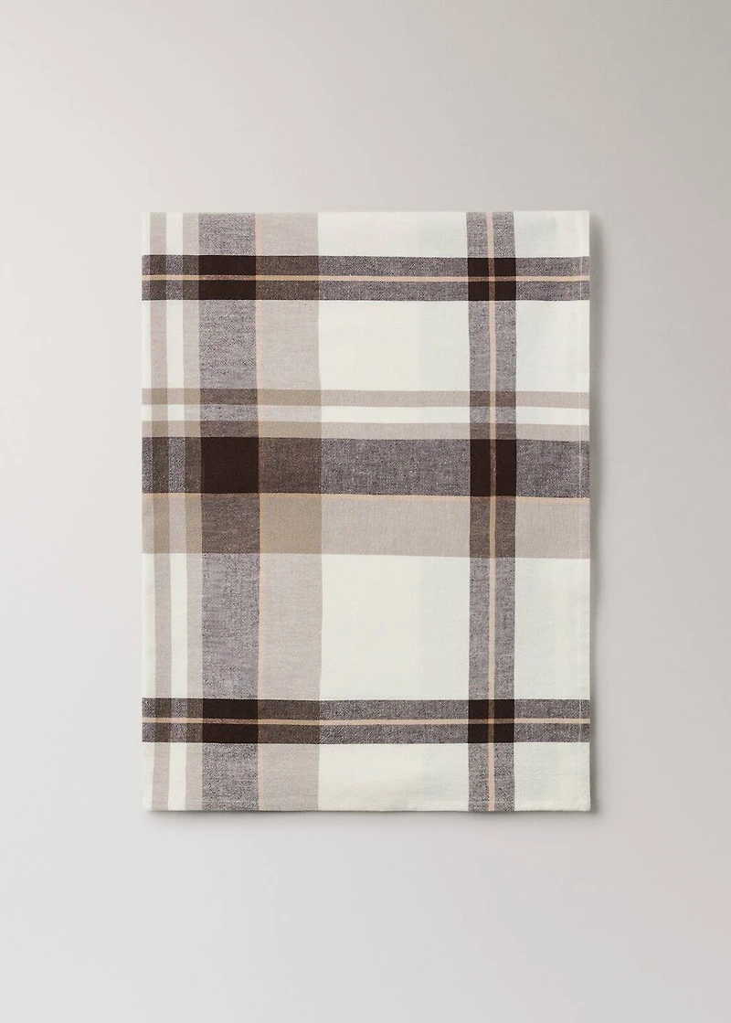 Cotton linen checked tablecloth for 6 to 8 diners