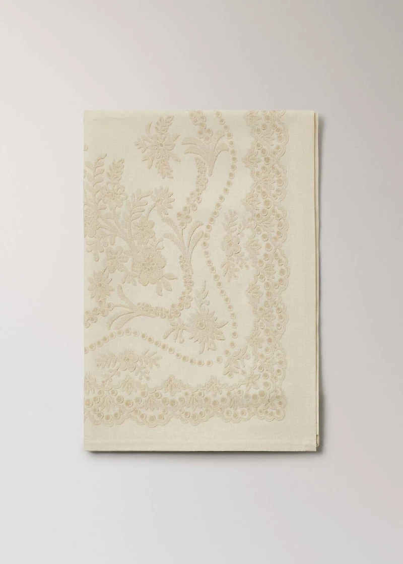 Cotton linen tablecloth with floral design for 6 to 8 diners