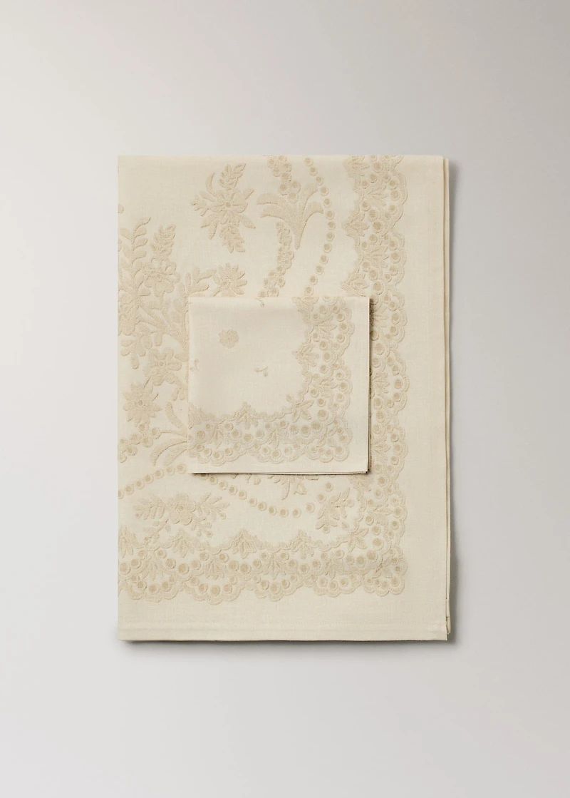 Cotton linen tablecloth with floral design for 8 to 10 diners