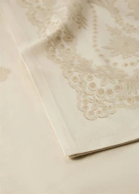 Cotton linen tablecloth with floral design for 8 to 10 diners