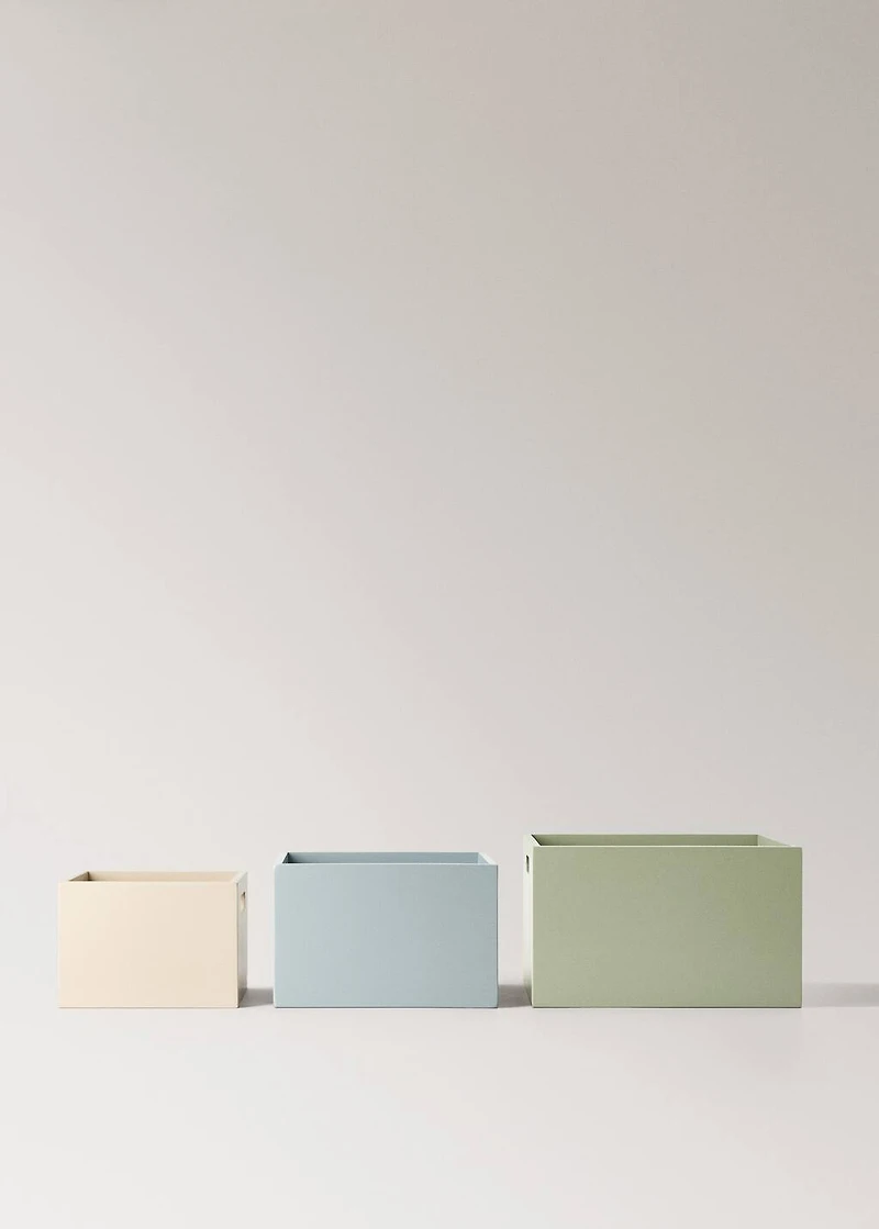 Medium colored children’s box