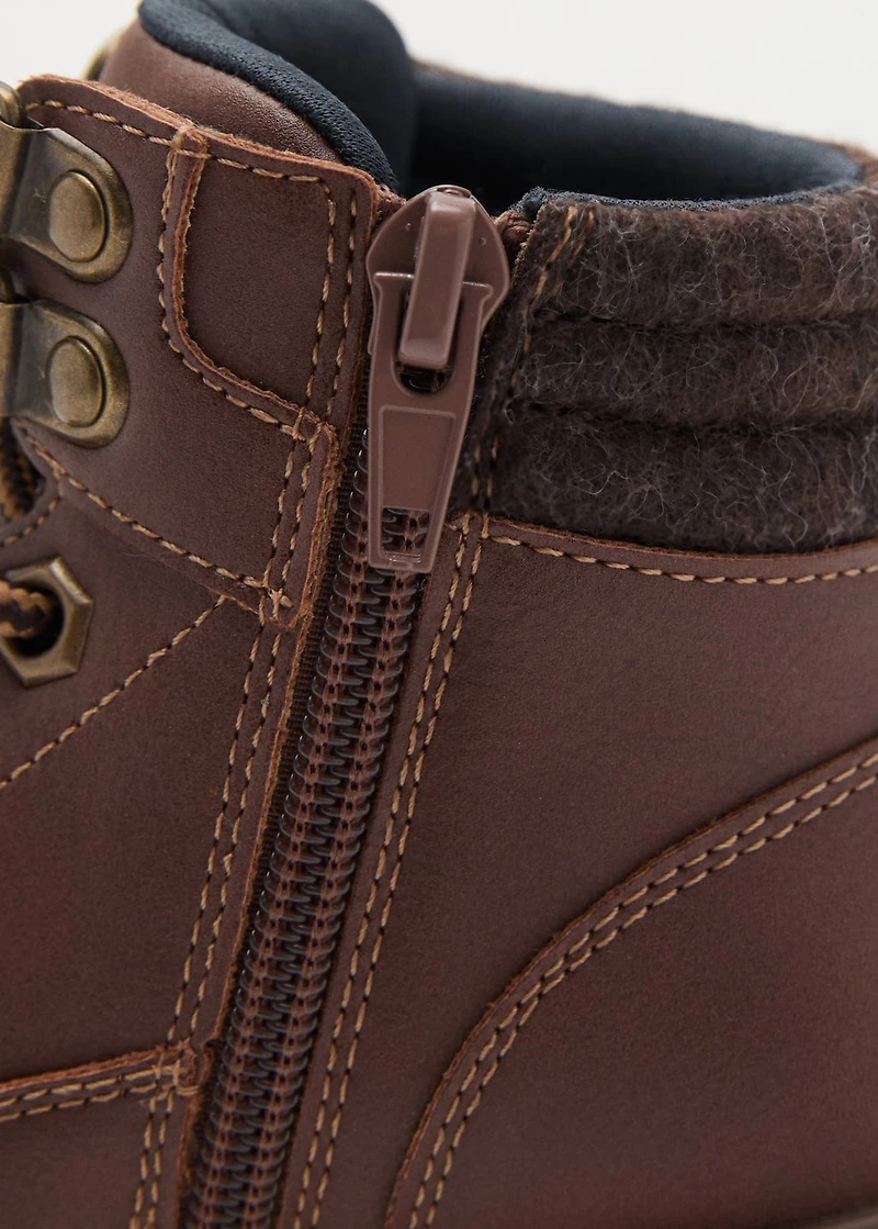 Lace-up mountain boots