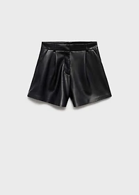 Skin-effect pleated shorts