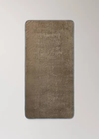 Children's bath towel with contrasting trim
