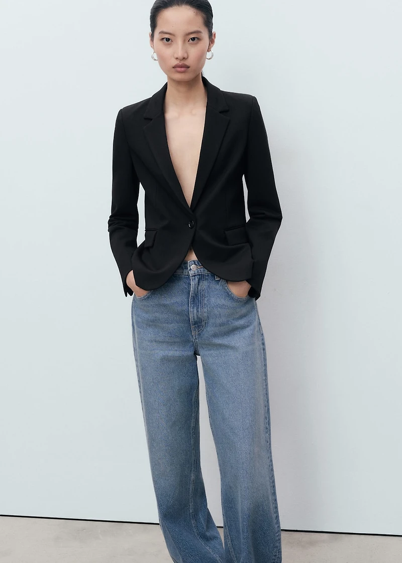 Fitted suit jacket