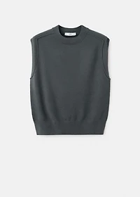 Knitted vest with seam detail