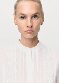 Blouse with lace trim details