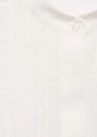Blouse with lace trim details