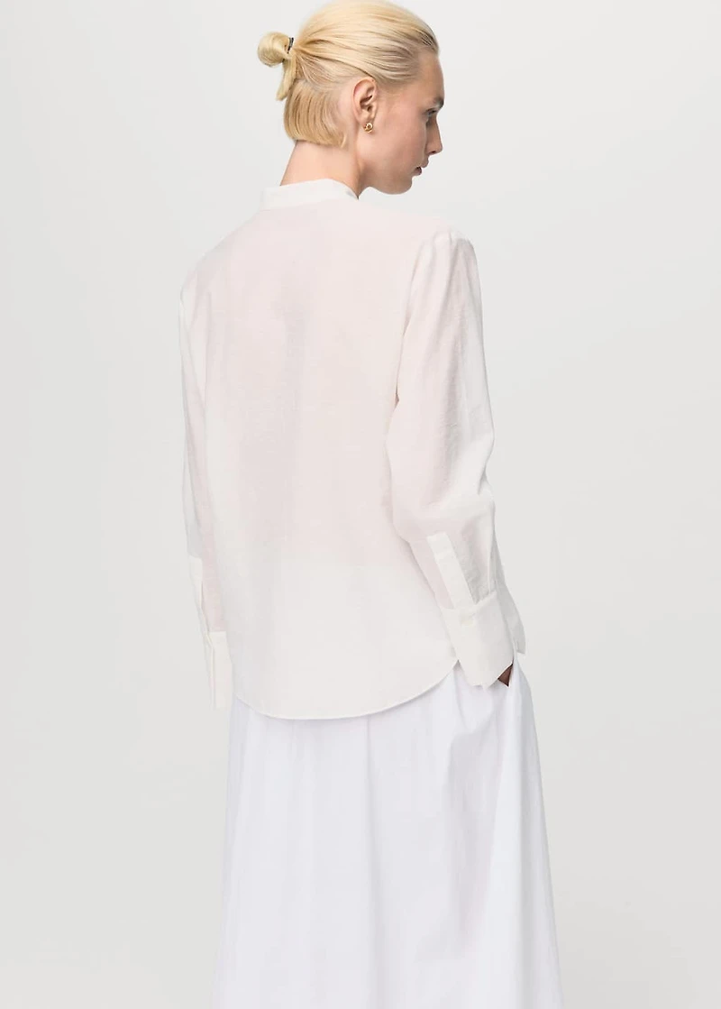 Blouse with lace trim details