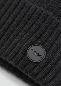 Knitted hat with turn-up
