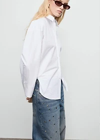 Straight-leg jeans with eyelets