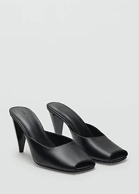 Open-toe leather shoes
