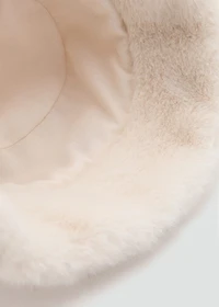 Fur-effect bucket hat