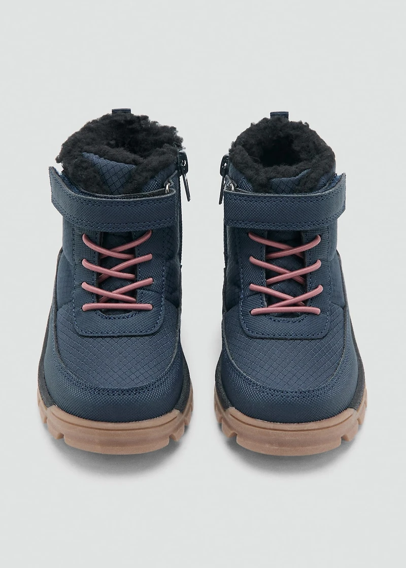 Lace-up mountain boots