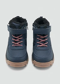 Lace-up mountain boots