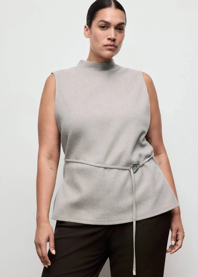 Turtleneck top with belt