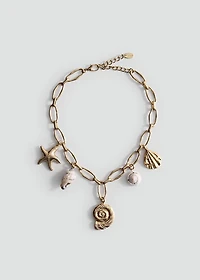 Shells bead necklace