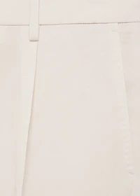 Slim-fit pleated linen pants