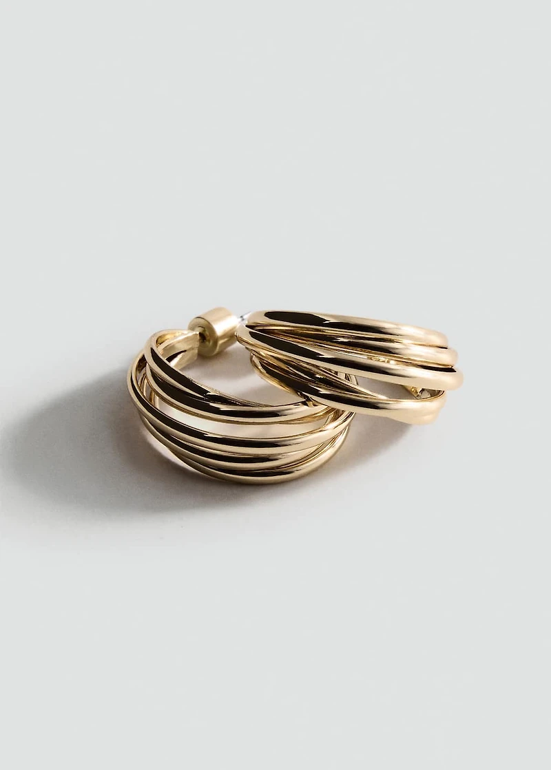 Intertwined hoop earrings