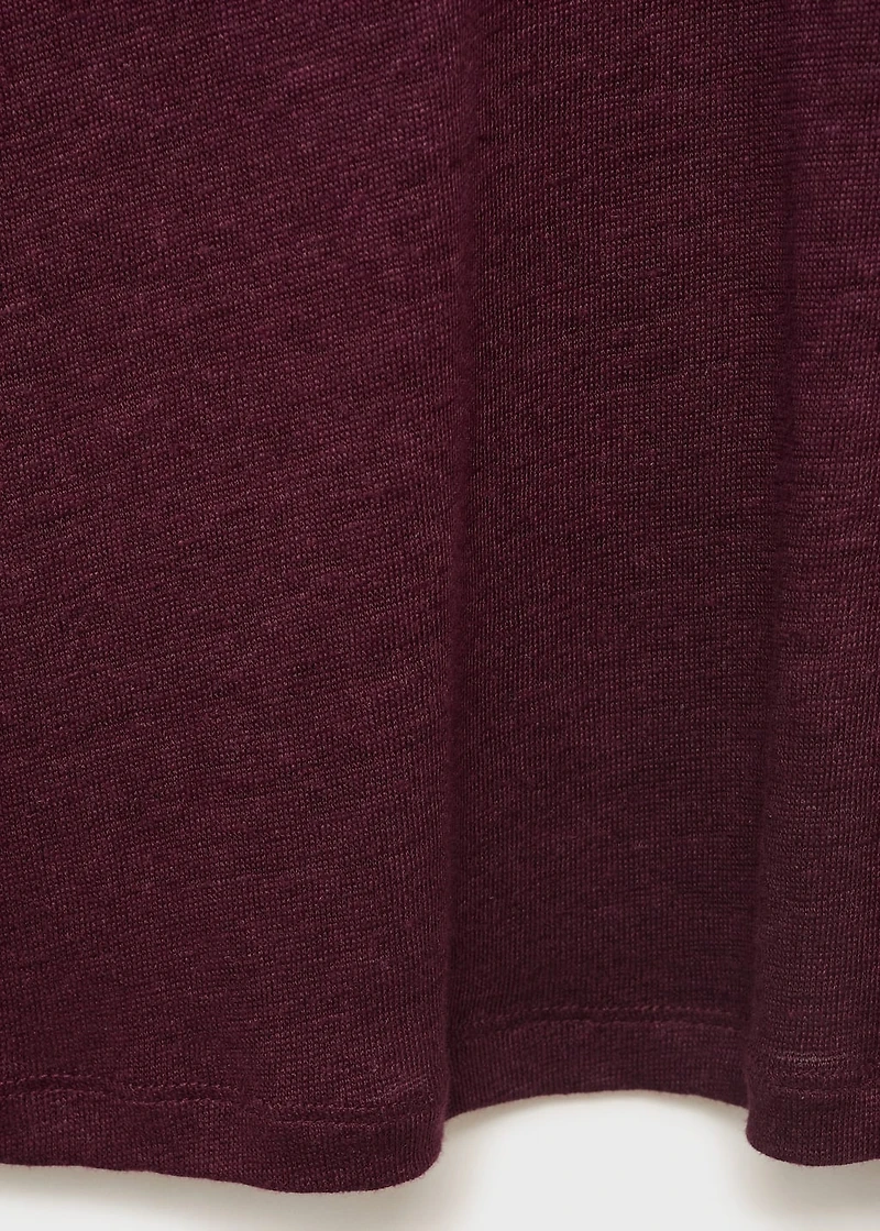 V-neck linen t-shirt