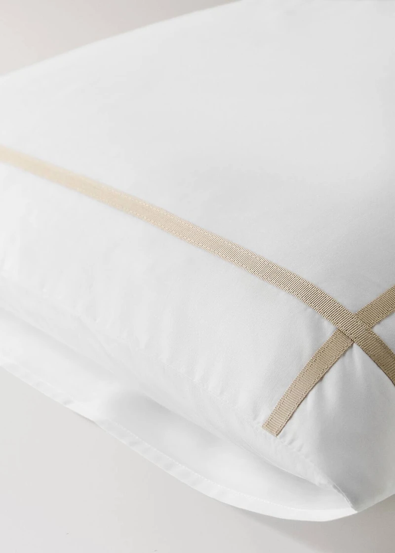Two 200-thread count percale cotton pillowcases 60x60 cm