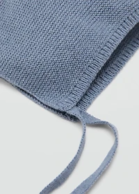 Knitted bonnet