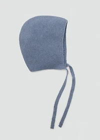 Knitted bonnet