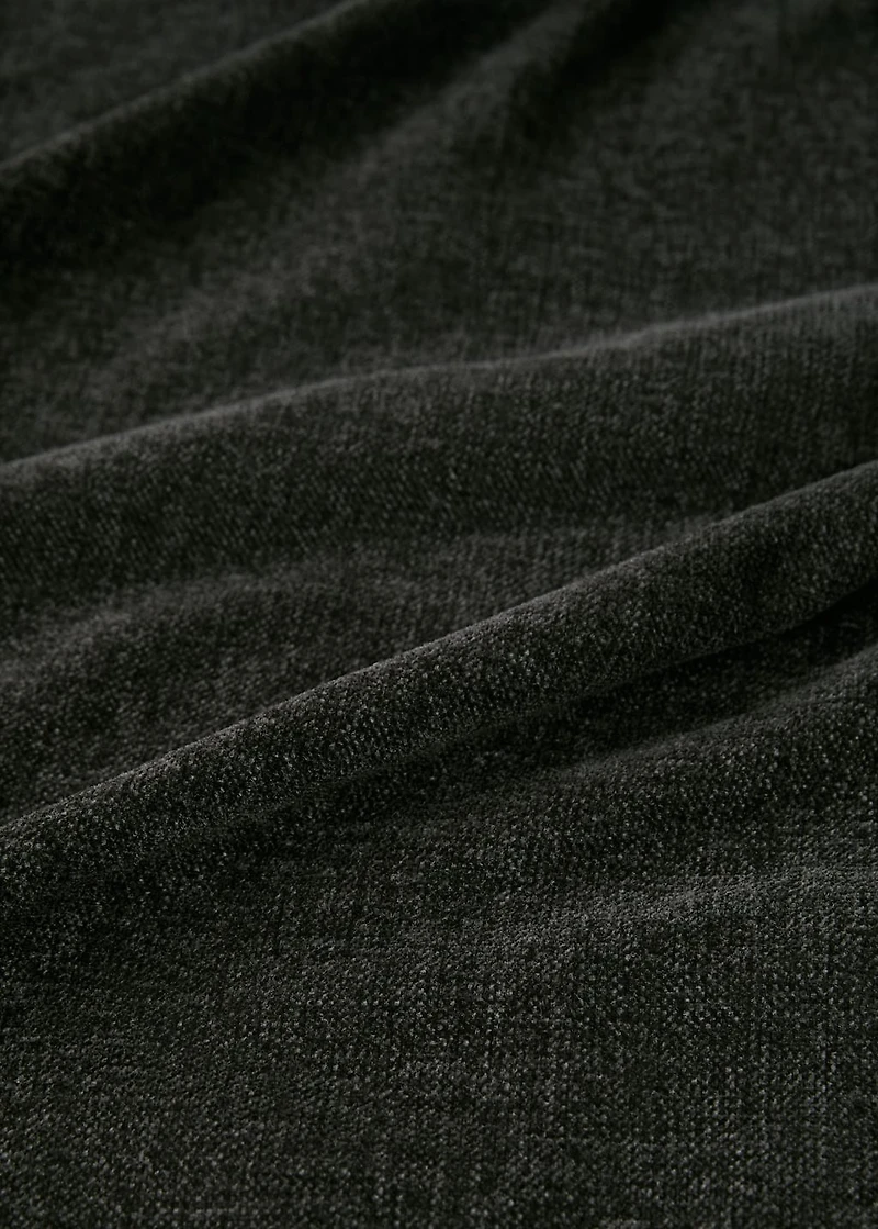 Chenille blanket with fringes