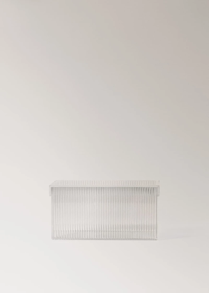 Medium transparent box