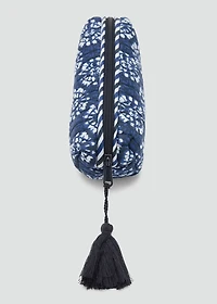 Case with ethnic print