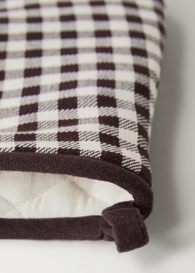 Cotton glove with gingham pattern