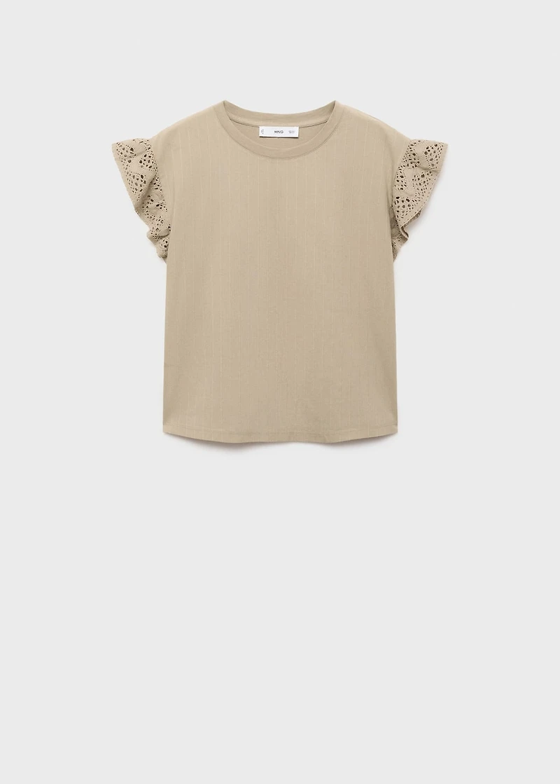 Short-sleeved t-shirt with ruffled English embroidery detail
