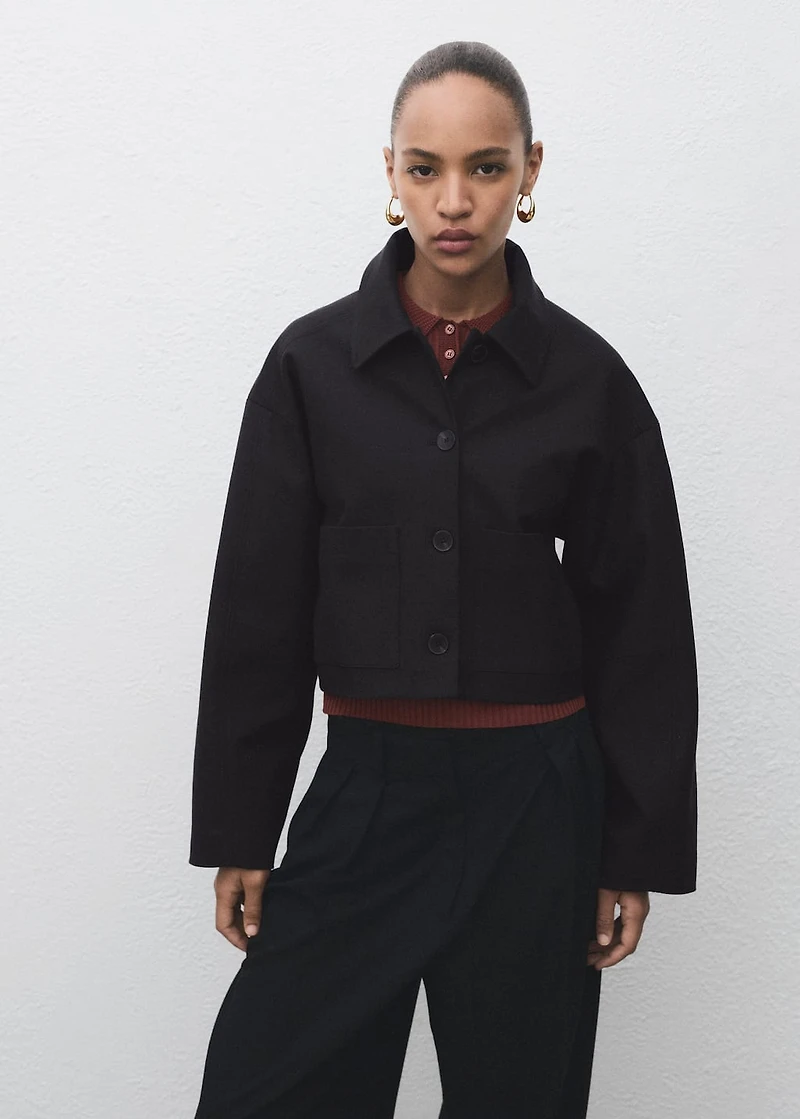 Cropped jacket with pockets
