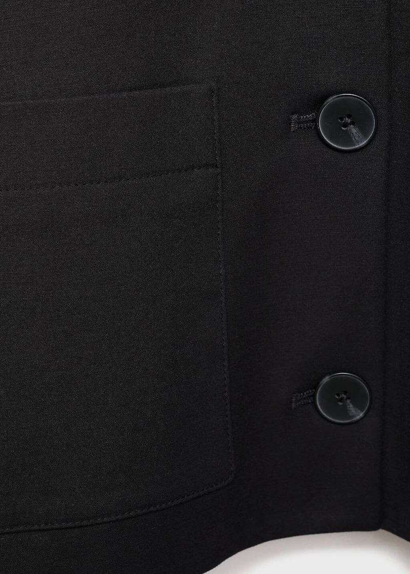 Cropped jacket with pockets