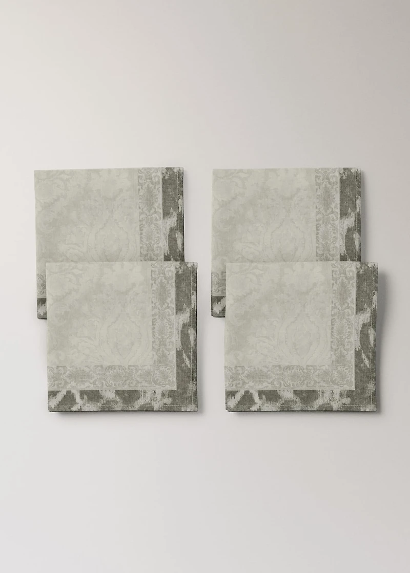 Damask-print napkins
