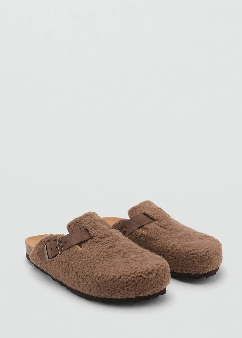 Shearling-effect clogs