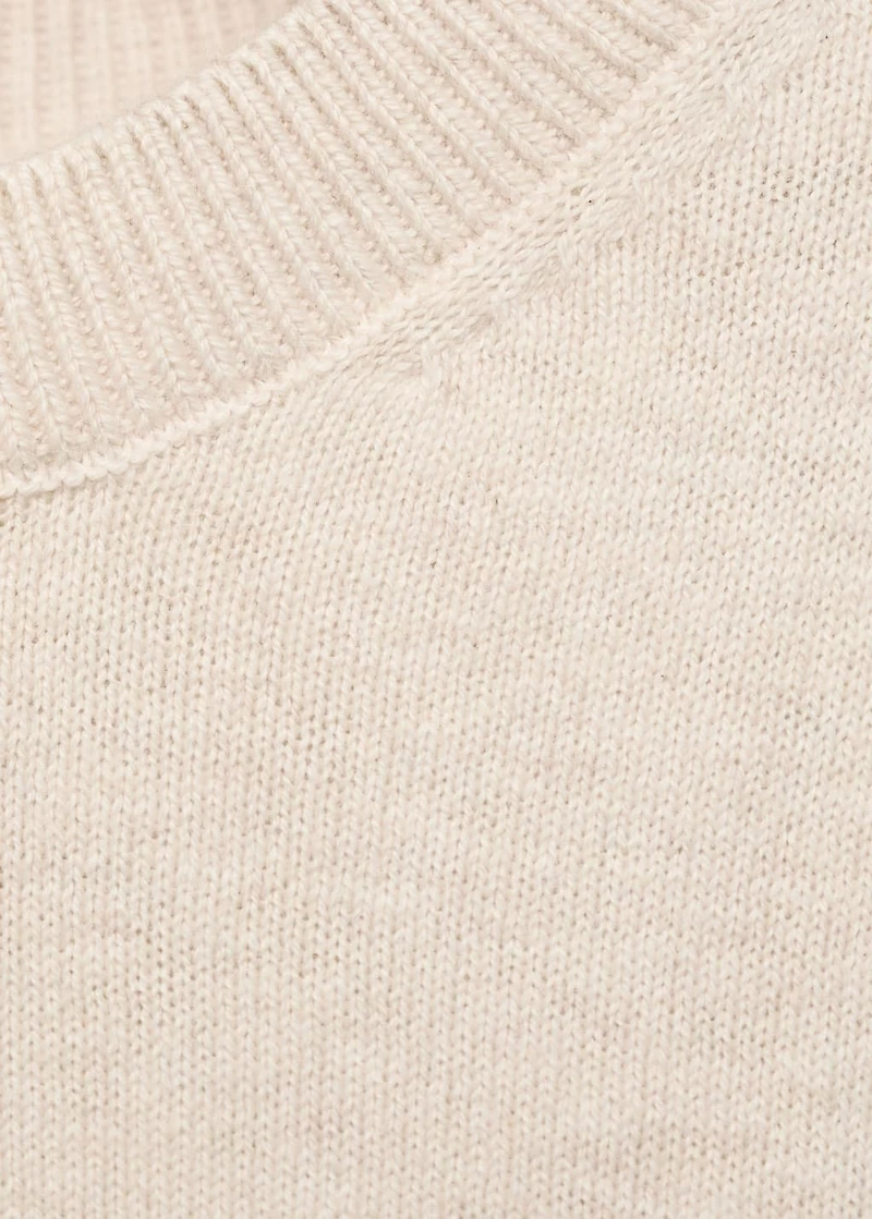 Ruffle knitted sweater