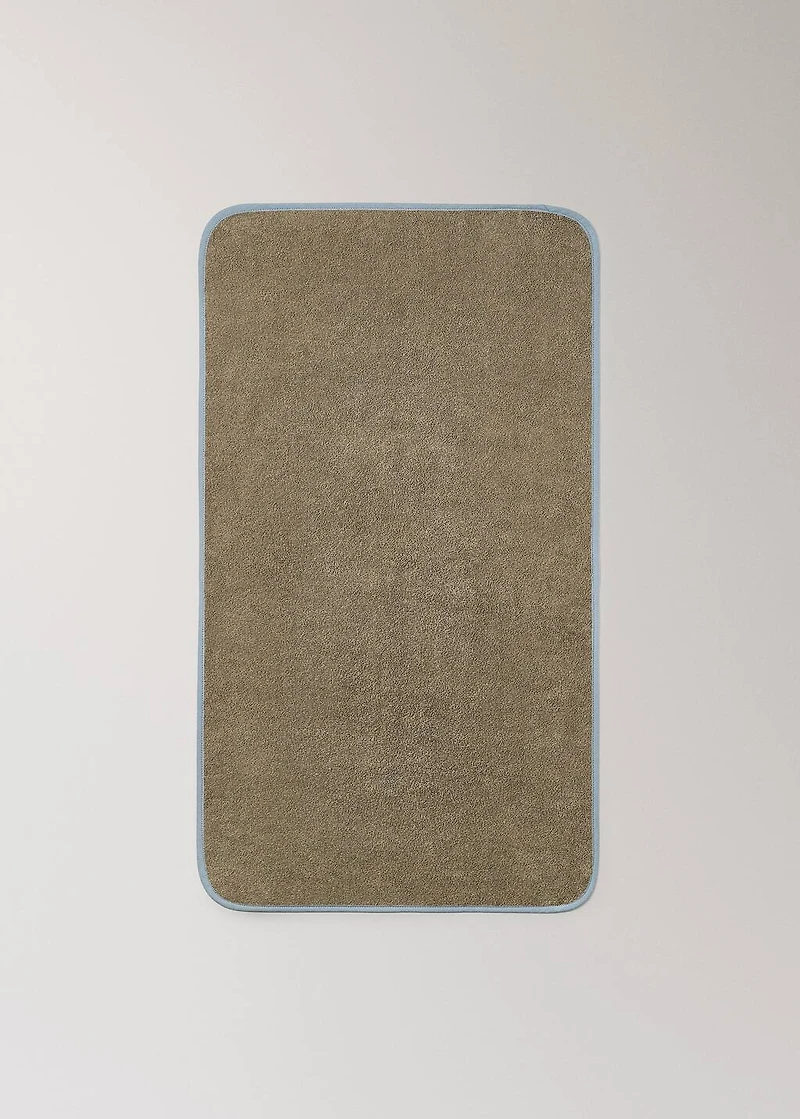 Cotton washbasin towel with contrasting trim