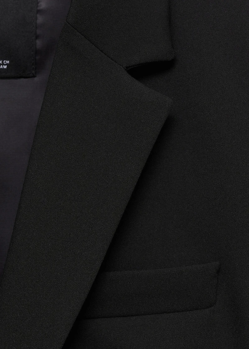 Fitted suit jacket