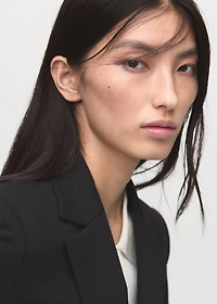 Fitted suit jacket