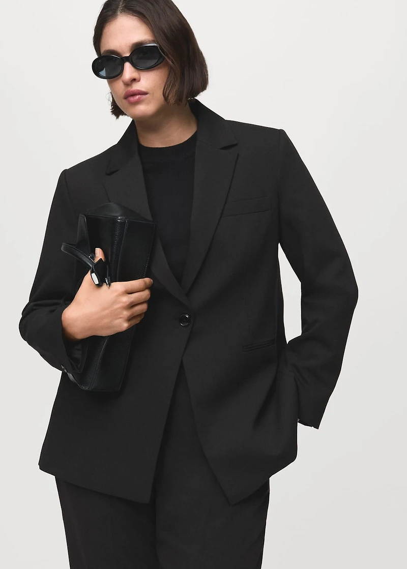 Fitted suit jacket